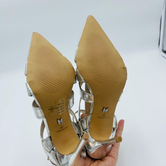 VICTORIA SECRET’S SILVER MUTLI STRAP POINTY HEELS - Picture 3 of 9